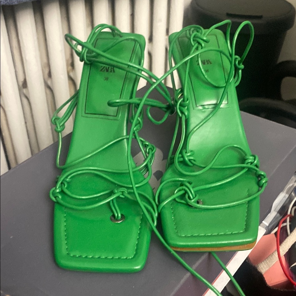 Zara Women's Green Strappy Sandals